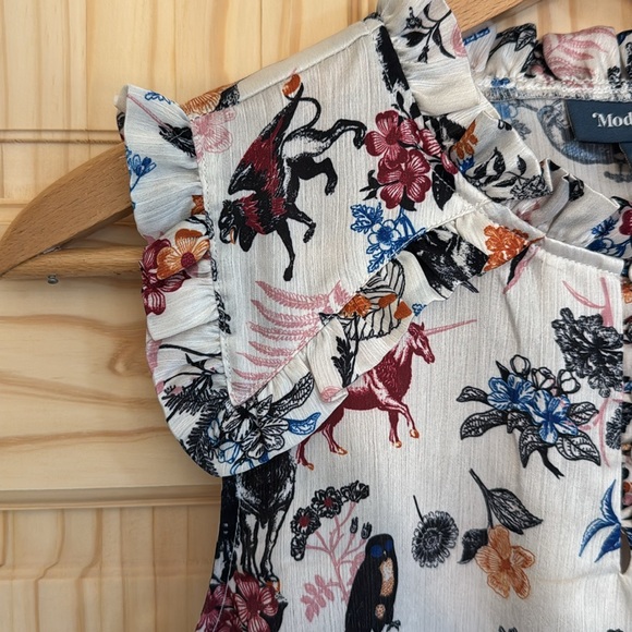 Modcloth sleeveless blouse. Excellent condition. - Picture 3 of 4